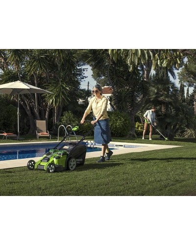 Аккумуляторная газонокосилка GREENWORKS (Гринворкс) G40LM49DBK4 (2500207VB) с АКБ 4 Ah и ЗУ (несамоходная, два ножа TwinForce)