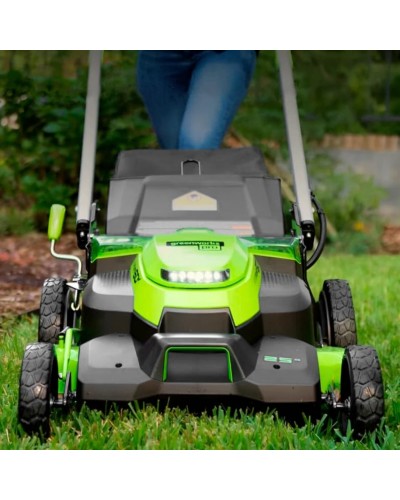 Купить аккумуляторную газонокосилку Greenworks GD60LM61 TwinForce (самоходная, 60v, 61 см, мульчирование) с ДВЕ АКБ 8 Ач и ЗУ (2519107U8)